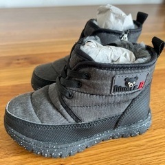 【新品】miki houseの子供ブーツの画像