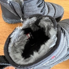 【新品】miki houseの子供ブーツの画像