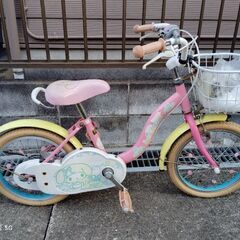 子供用　自転車（補助輪付き）