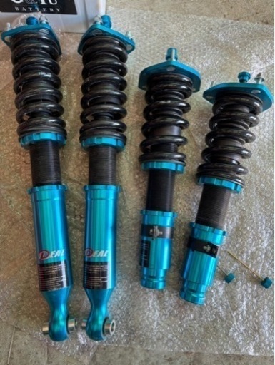 17クラウン　イデアル車高調　4wd