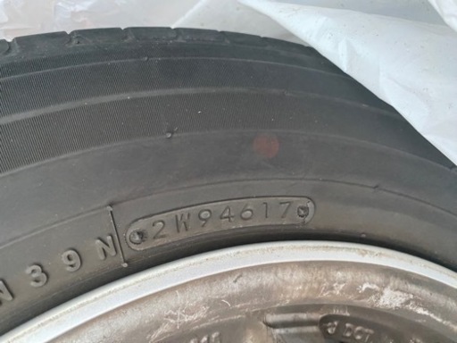 車のパーツ タイヤ、ホイール