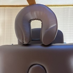 【美品】　軽量マッサージベッド　折りたたみ式の画像