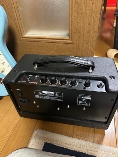 エレキギターとアンプ