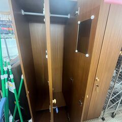 【半額】木製ロッカー ウッドロッカー 4連  鍵付き 事務用品 4人用
