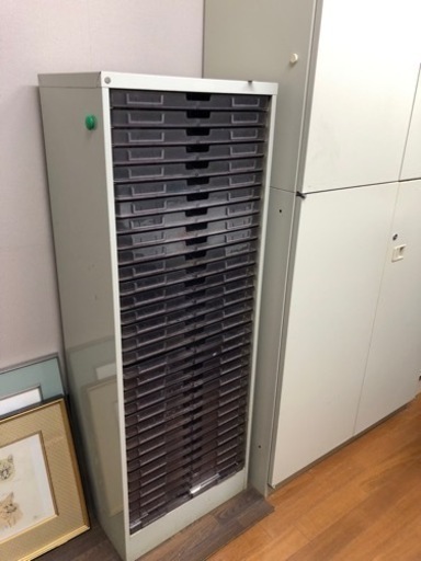 オフィス書類ラック　3
