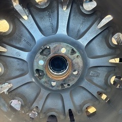 車のパーツ タイヤ、ホイールの画像