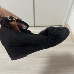 ヘザー　ファーパンプスの画像