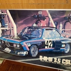 BMW3.5CSLレース場ピットの画像