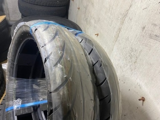 バイク タイヤ　新品未使用品　格安2本セット　110/70/17 140/70/17