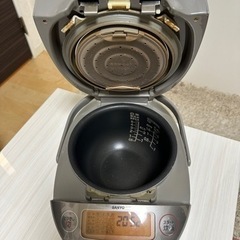 SANYO 5合　炊飯器の画像