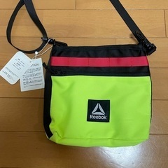 Reebok   サコッシュ　新品