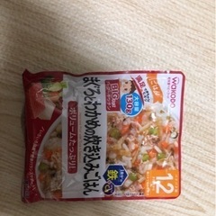 離乳食、マグロとわかめ