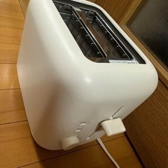 白いパン焼き用トースター