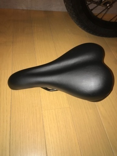 ほぼ新品の6段変速　セミファットタイヤ　20inch 極美品