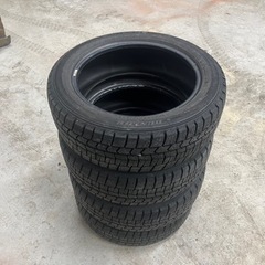 車のパーツ タイヤ、ホイールの画像