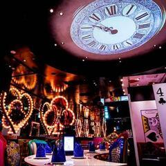 梅田にあるお店で幻想の国のアリス