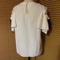 【人気】GRL 肩あきトップス Mサイズの画像