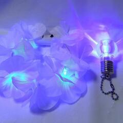 【未使用品】ストラップ・光る髪飾り・光る花ブレスレット・光る電球　８点セット【値下げ】の画像