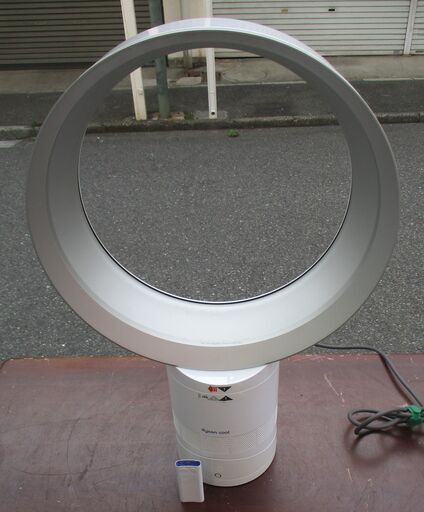☆ダイソン dyson AM06 テーブルファン 羽根無し扇風機 Cool table fan 300mm◆次世代のパワフルな風