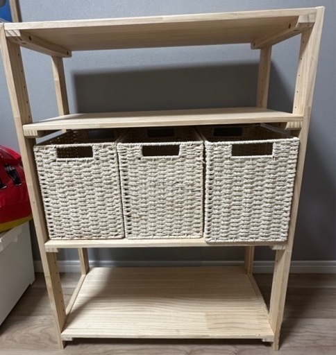 3段　　棚　　家具