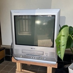 ビデオデッキ付きブラウン管テレビ