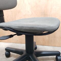 キャスター付き 昇降 オフィスチェア  ②の画像
