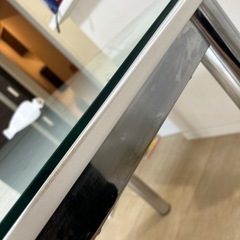 ダイニングガラステーブルの画像