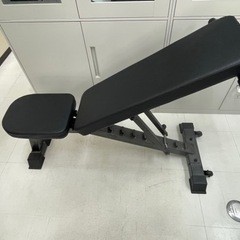 インクラインベンチ