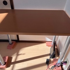 【纏め引取】ビーズクッション　Lサイズ、パソコンデスクの画像