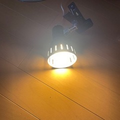 受け渡し者決定　YAZAWA　クリップライト4つと蛍光灯4つの画像