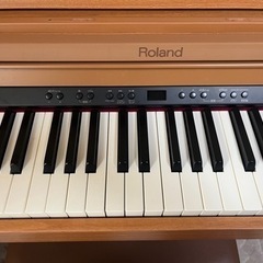 Roland電子ピアノの画像