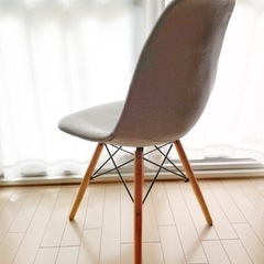 家具 椅子 ダイニングチェア　シェルチェアの画像