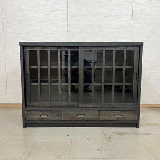 未使用　美品　格子ガラス扉　ディスプレイ　ブラック　幅120　着物収納　和　引出　棚　桐　キャビネット　サイドボード　引戸