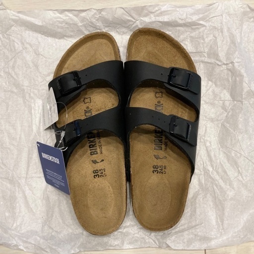 ★年内限定価格★新品タグ付き！定価の半額以下！BIRKENSTOCK サンダル