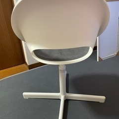キッズ　デスクチェア　IKEAの画像
