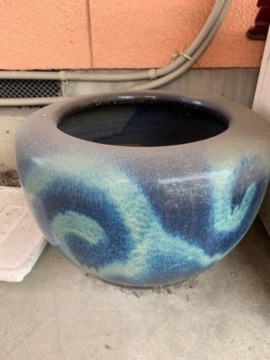 大きな火鉢   陶器