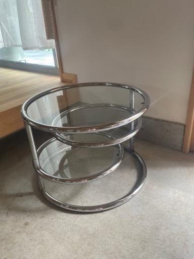 ガラステーブル