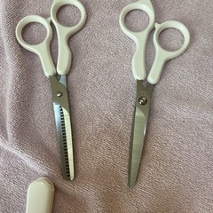 ⭐︎女性限定⭐︎ウィッグ用品・髪切りバサミの画像