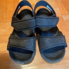 アディダス　サンダル15の画像