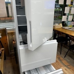 【ほぼ新品】ハイセンス 【右開き】283L 3ドア冷蔵庫 e angle select  HR-G28E3W の画像