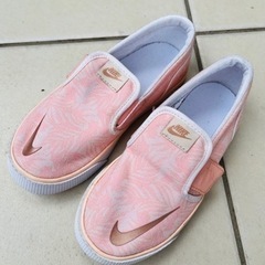 NIKE 未使用 スリッポン　16センチ