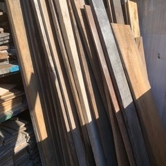 高級銘木各種ありますの画像
