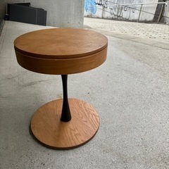 あげます。サイドテーブル