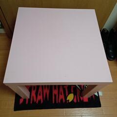 IKEAテーブル