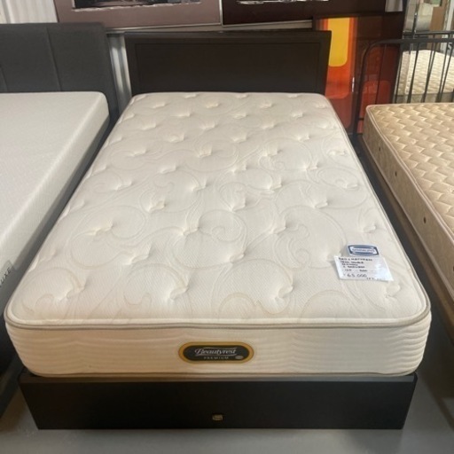 シモンズセット　セミダブルベッド　マットレス付き