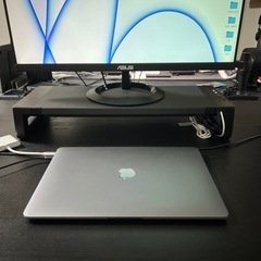 モニタースタンド
