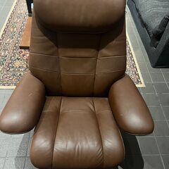 カリモクkarimoku チターノリクライニングチェアブラックオットマン付き カリモク】1人掛け革張りリクライナーソファ+オットマン付き ザ