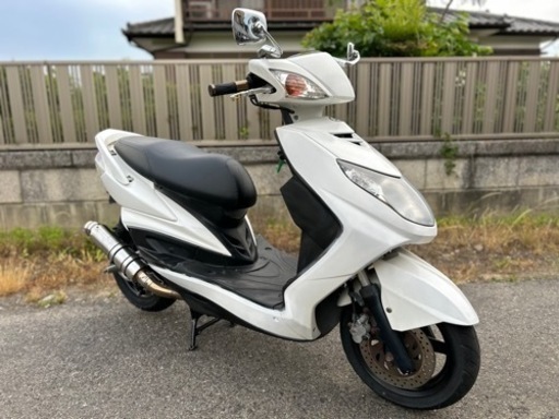 ☆シグナスX125.SE44J型☆カスタム車両☆シート・プラグなど新品交換で快調☆人気のピンクナンバー車両！125cc原付二種スクーター☆