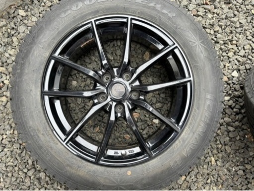 車のパーツ タイヤ、ホイール