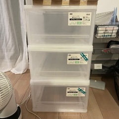 ニトリ　衣装ケース　カラーボックスの画像